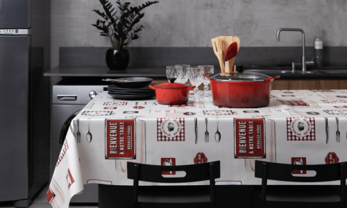 Cozinha decorada e aconchegante com toalha de mesa Le Bianco