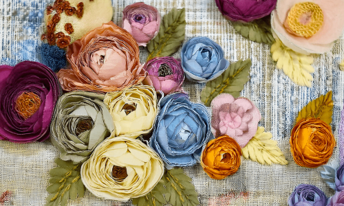 Flores de tecido são uma opção para transformar o seu espaço!