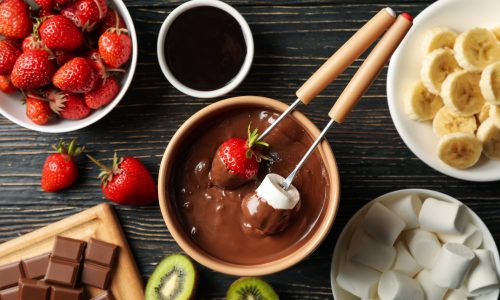 composition-with-ingredients-chocolate-fondue-wooden-background-cooking-fondue1